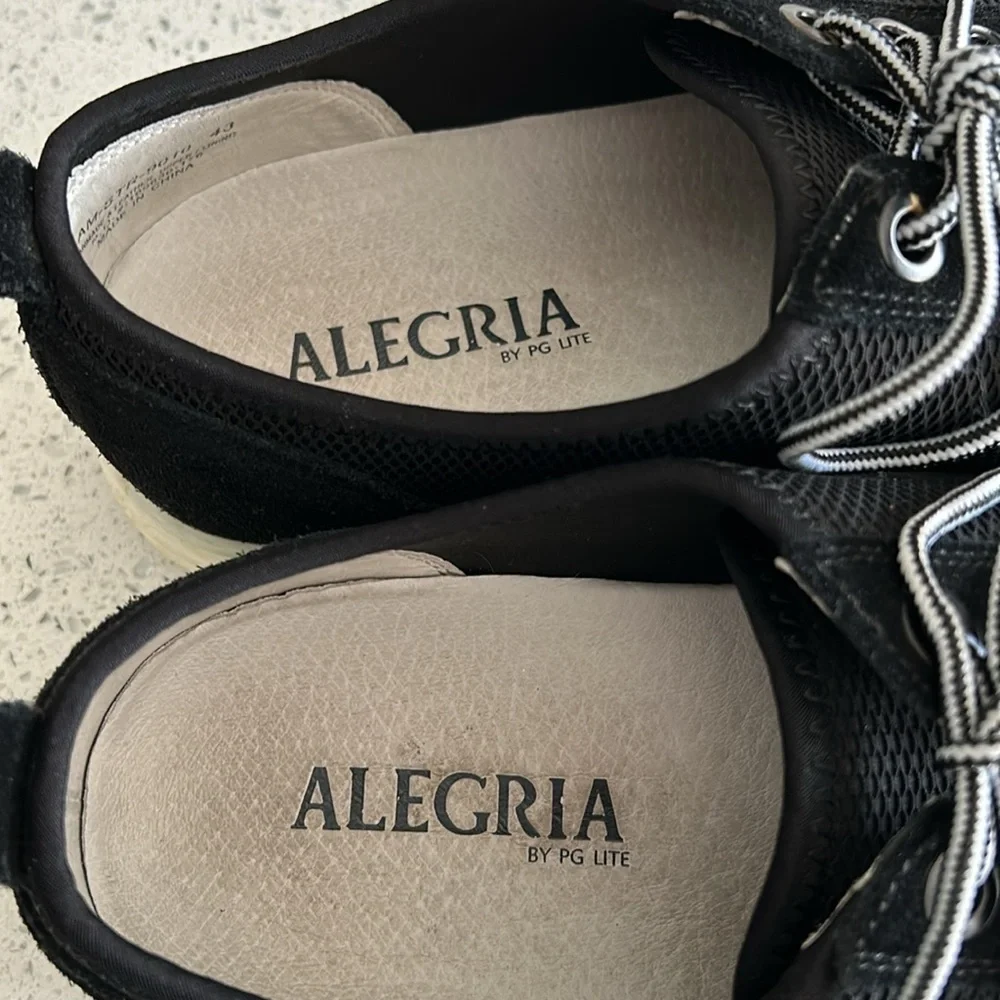 Alegria Men's Stretcher Black Mesh and Suede Lace Up Comfort Sneakers - 43/9.5